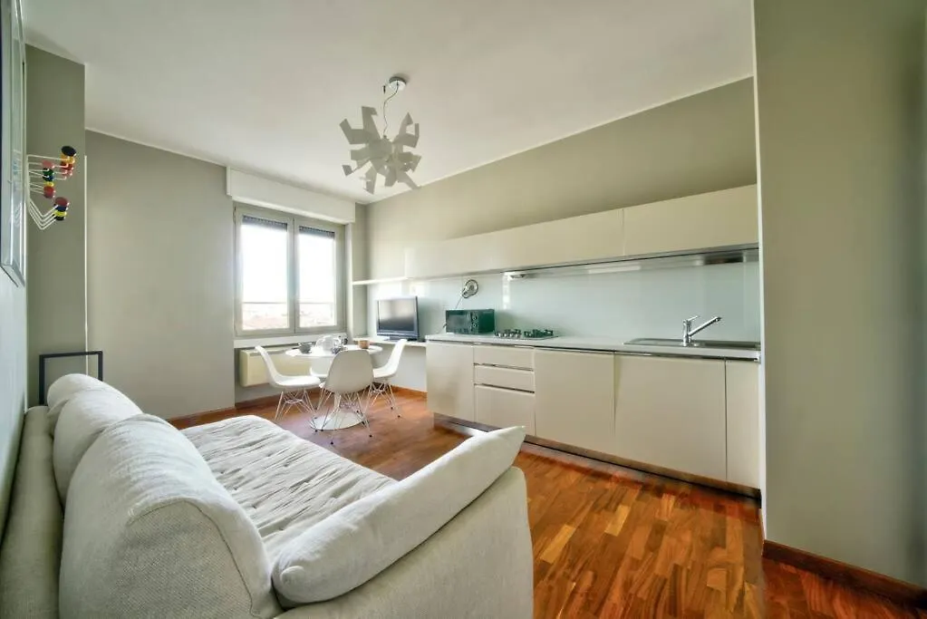 Central Station - Milano Fashion Design Rooftop Apartment
